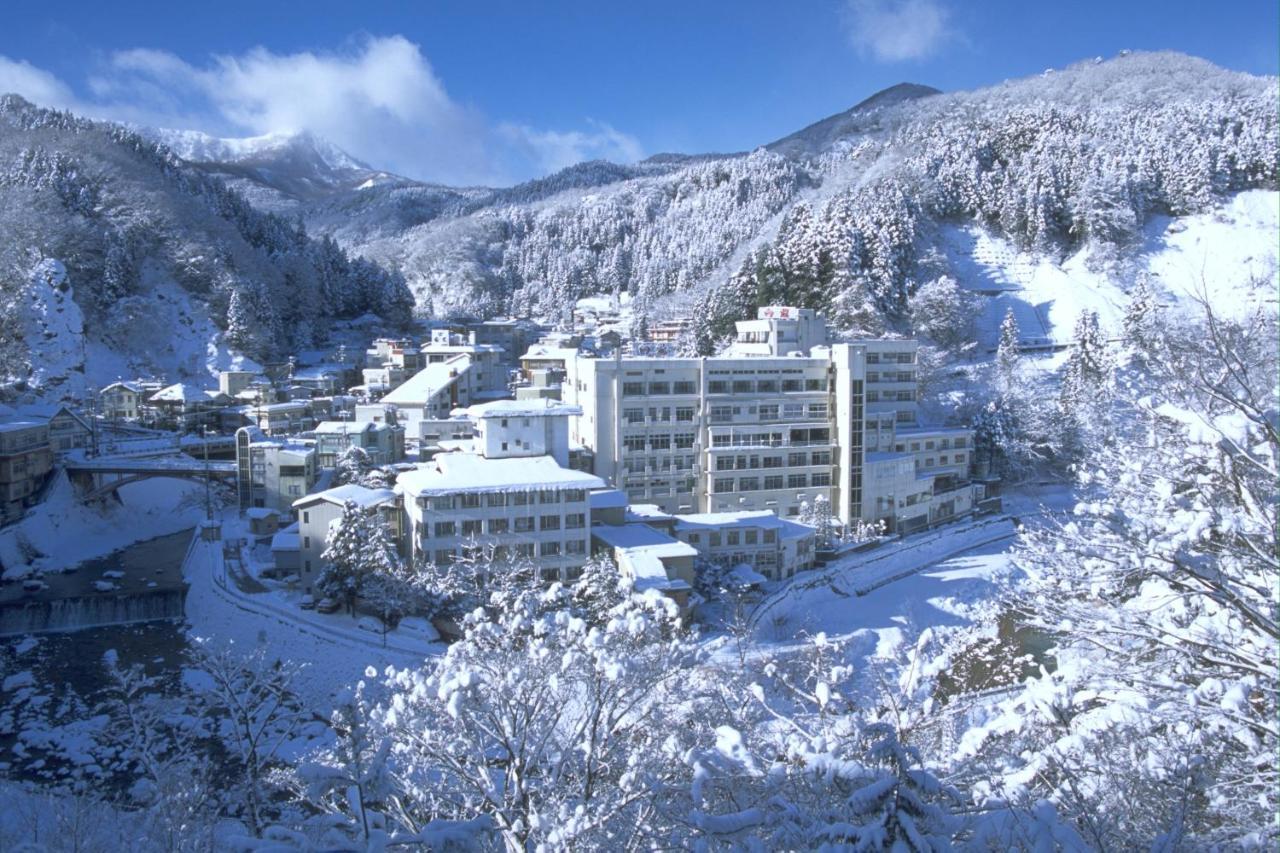 土湯温泉 やすらぎの宿 向瀧旅館 Fukushima  Exterior foto