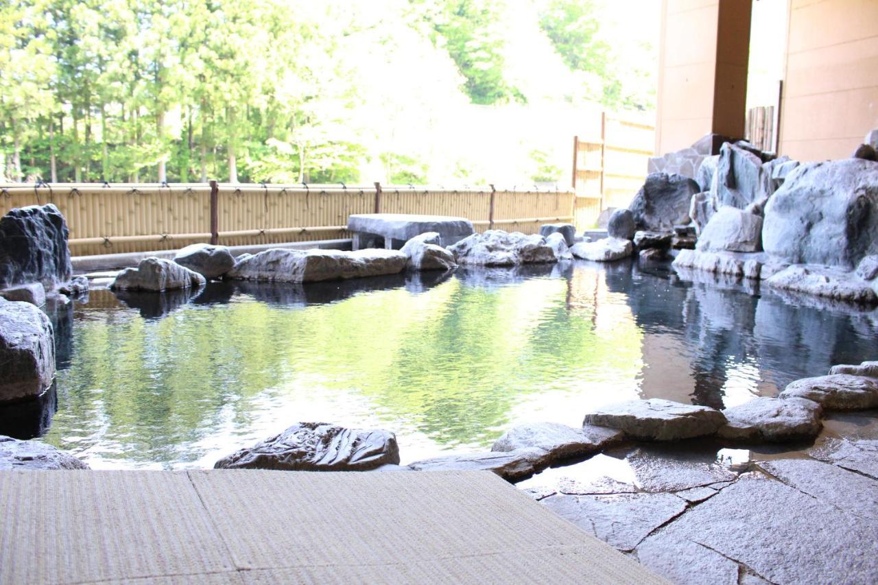 土湯温泉 やすらぎの宿 向瀧旅館 Fukushima  Exterior foto
